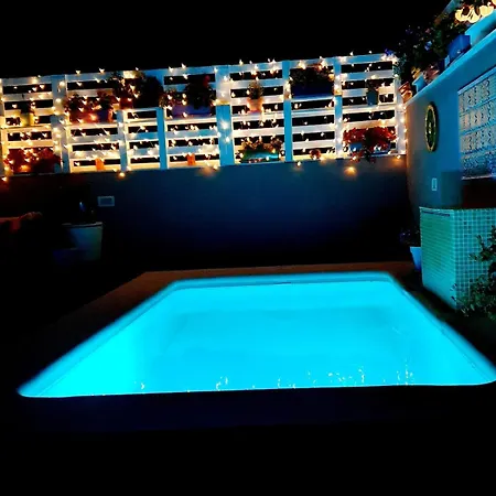 Acogedor Y Exotico Hogar Con Piscina Privada